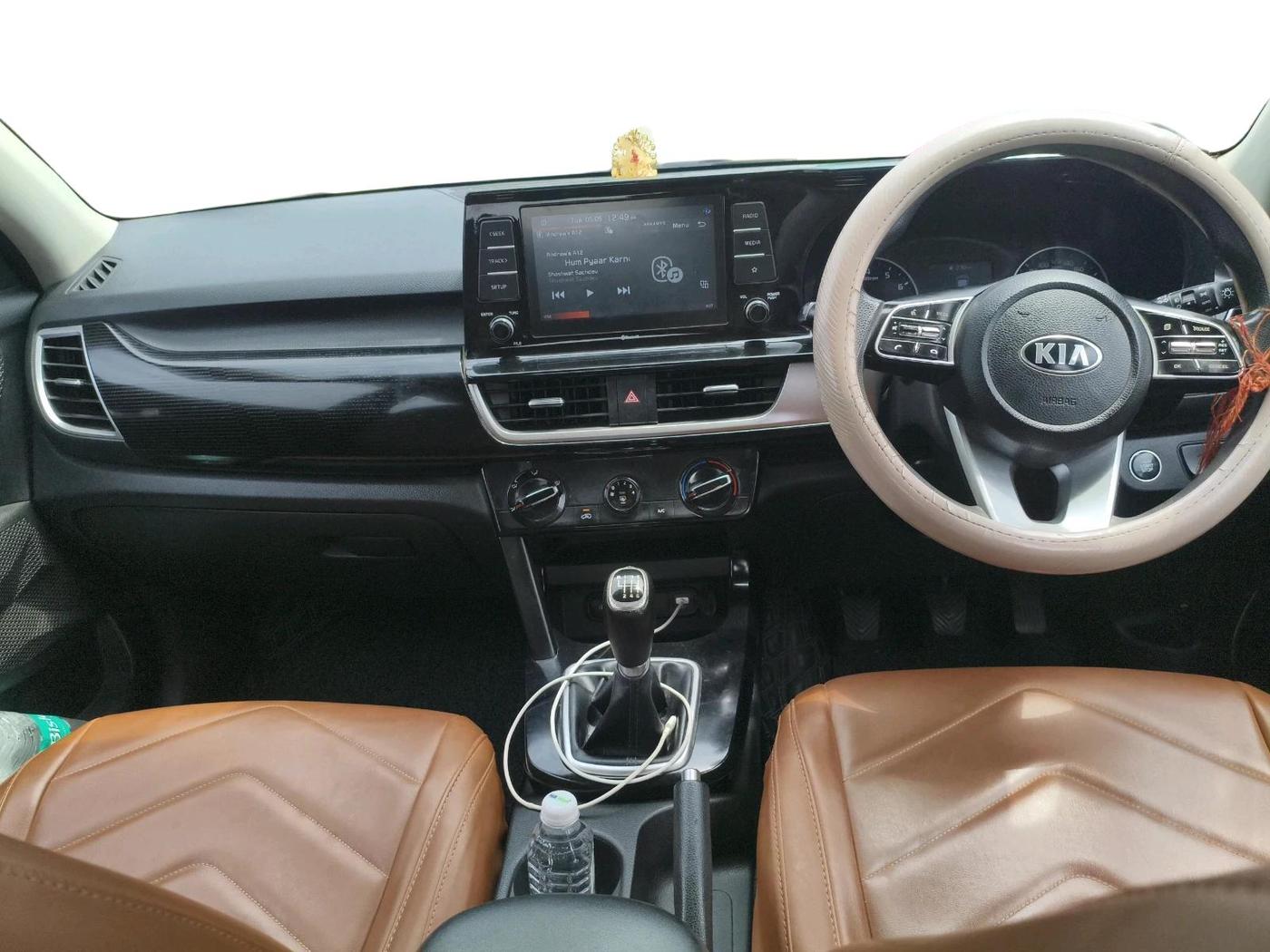 2020 KIA SELTOS HTK PLUS 1.5, Petrol, Manual, 1,59,830 km, interior