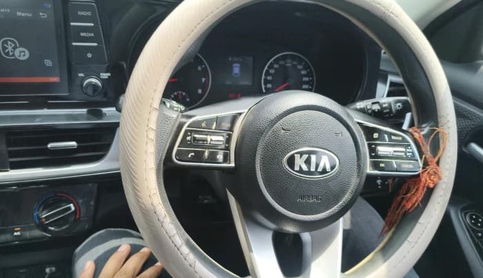 2020 KIA SELTOS HTK PLUS 1.5, Petrol, Manual, 1,59,830 km, interior