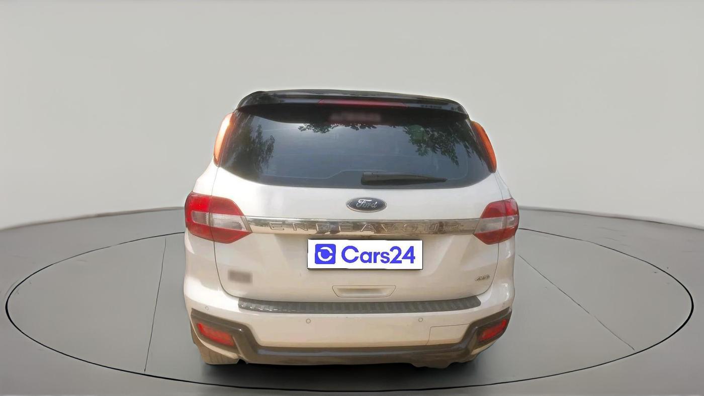 2017 Ford Endeavour TREND 2.2 4X2 MT, Diesel, Manual, 93,059 km, exterior