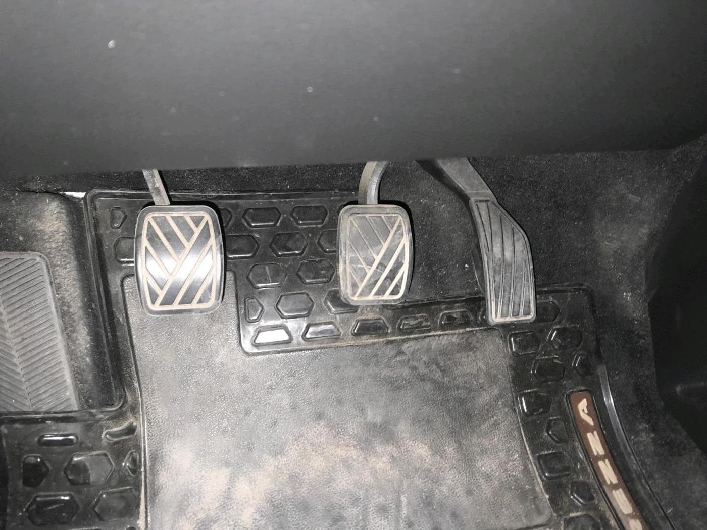 2024 Maruti BREZZA ZXI + SMART HYBRID, Petrol, Manual, 5,322 km, interior
