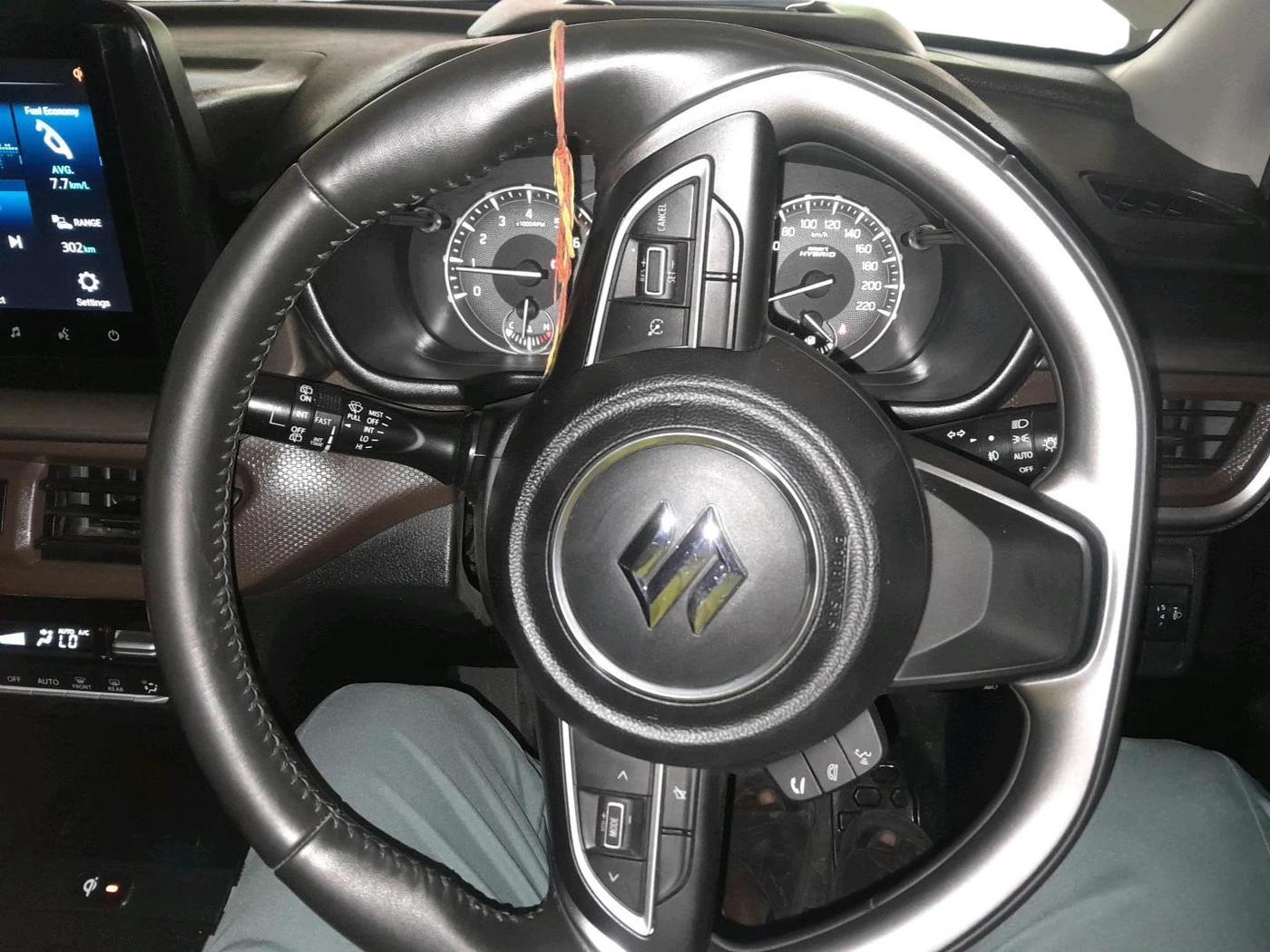 2024 Maruti BREZZA ZXI + SMART HYBRID, Petrol, Manual, 5,322 km, interior