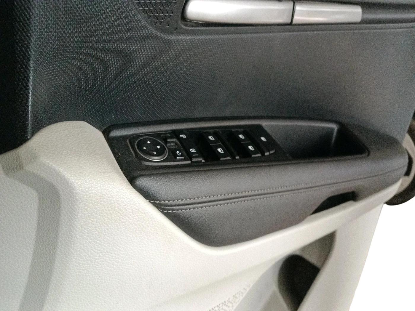 2021 KIA SONET HTX 1.0 IMT, Petrol, Manual, 37,020 km, interior