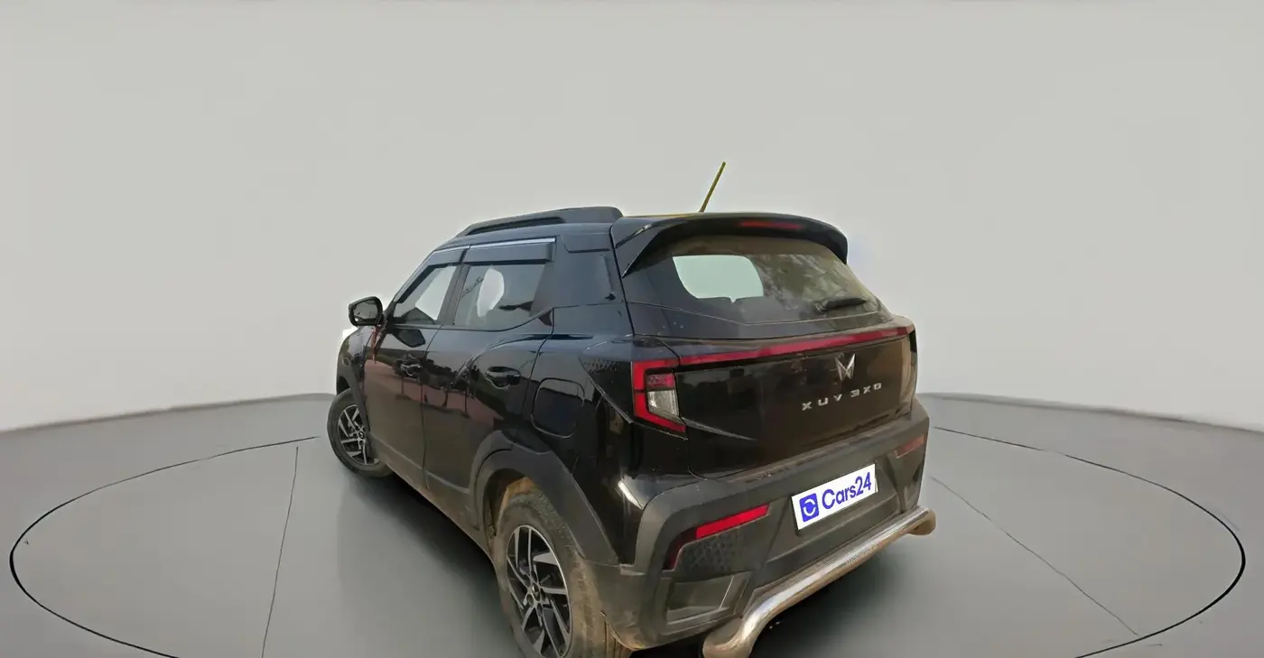 2024 Mahindra XUV 3XO AX5 1.5 Turbo Diesel, Diesel, Manual, 23,733 km, exterior