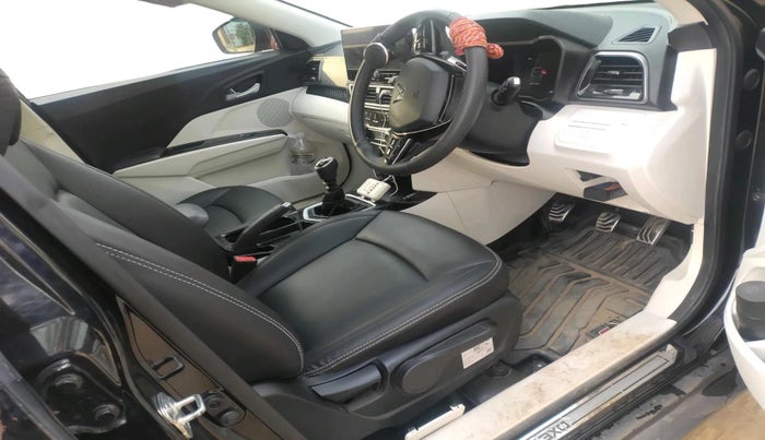 2024 Mahindra XUV 3XO AX5 1.5 Turbo Diesel, Diesel, Manual, 23,733 km, interior