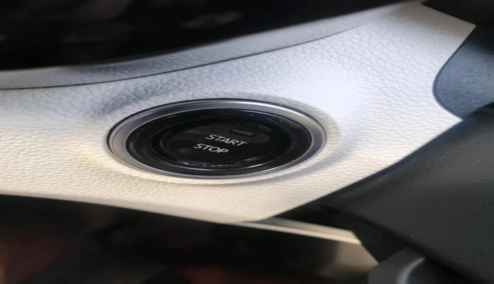 2024 Mahindra XUV 3XO AX5 1.5 Turbo Diesel, Diesel, Manual, 23,733 km, interior