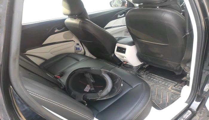 2024 Mahindra XUV 3XO AX5 1.5 Turbo Diesel, Diesel, Manual, 23,733 km, interior