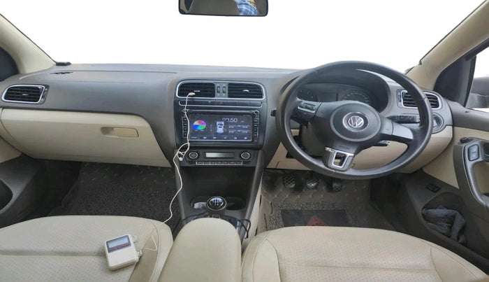 2013 Volkswagen Vento HIGHLINE 1.6 MPI, Petrol, Manual, 95,407 km, interior