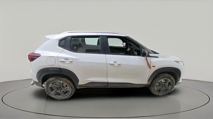 2024 Nissan MAGNITE XE, CNG, Manual, 36,700 km, exterior