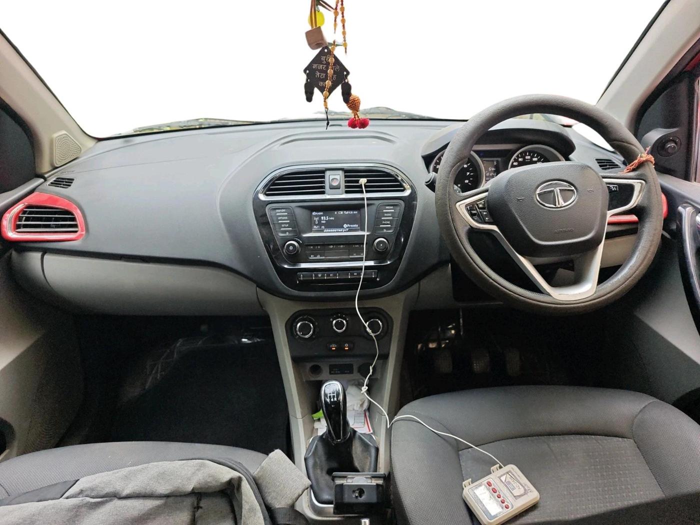 2016 Tata Tiago XZ PETROL, Petrol, Manual, 1,01,246 km, interior