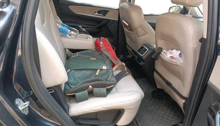 2023 Mahindra XUV700 AX 7 D MT 7 STR, Diesel, Manual, 1,37,003 km, interior