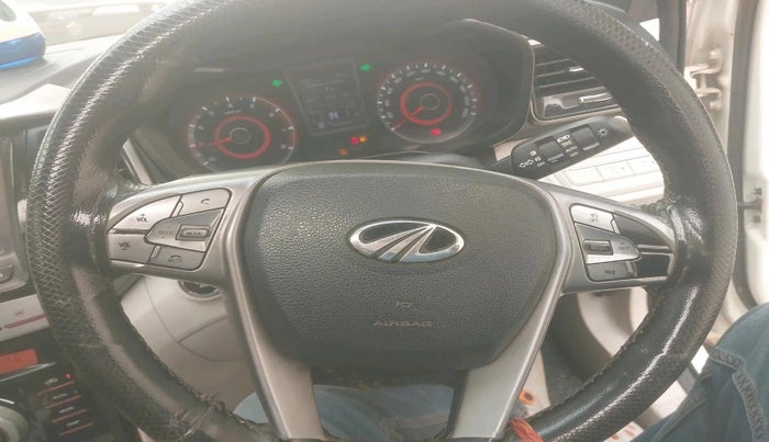 2021 Mahindra XUV300 W8 (O) 1.2 PETROL, Petrol, Manual, 73,042 km, interior