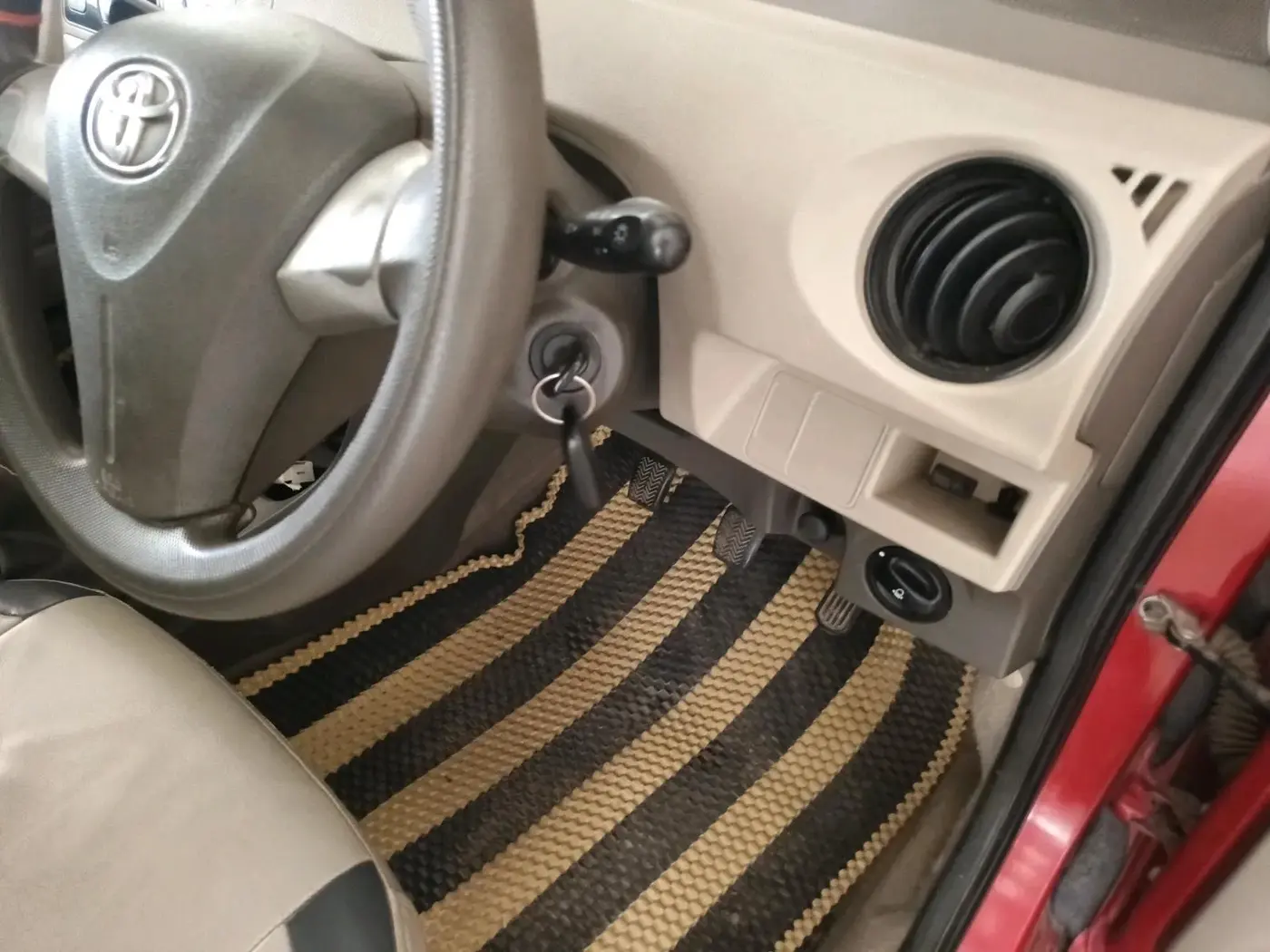 2015 Toyota Etios Liva V, Petrol, Manual, 86,628 km, interior