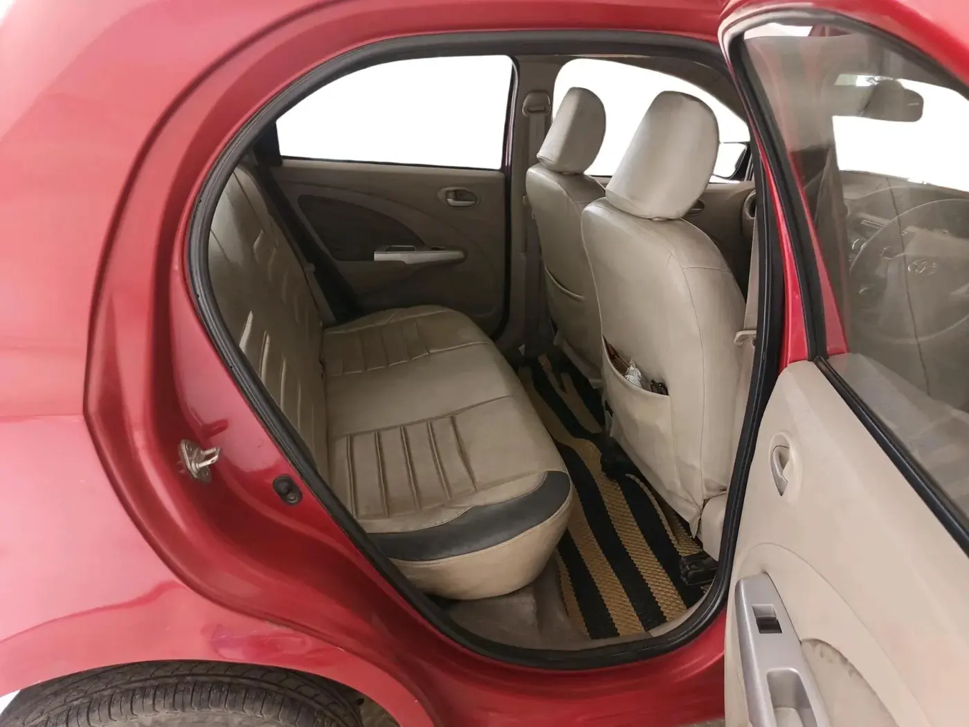 2015 Toyota Etios Liva V, Petrol, Manual, 86,628 km, interior