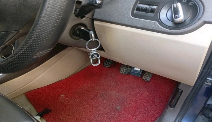 2011 Volkswagen Vento HIGHLINE DIESEL 1.6, Diesel, Manual, 1,57,632 km, interior