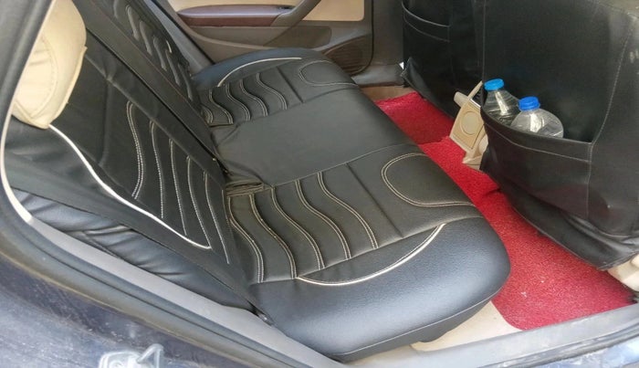 2011 Volkswagen Vento HIGHLINE DIESEL 1.6, Diesel, Manual, 1,57,632 km, interior