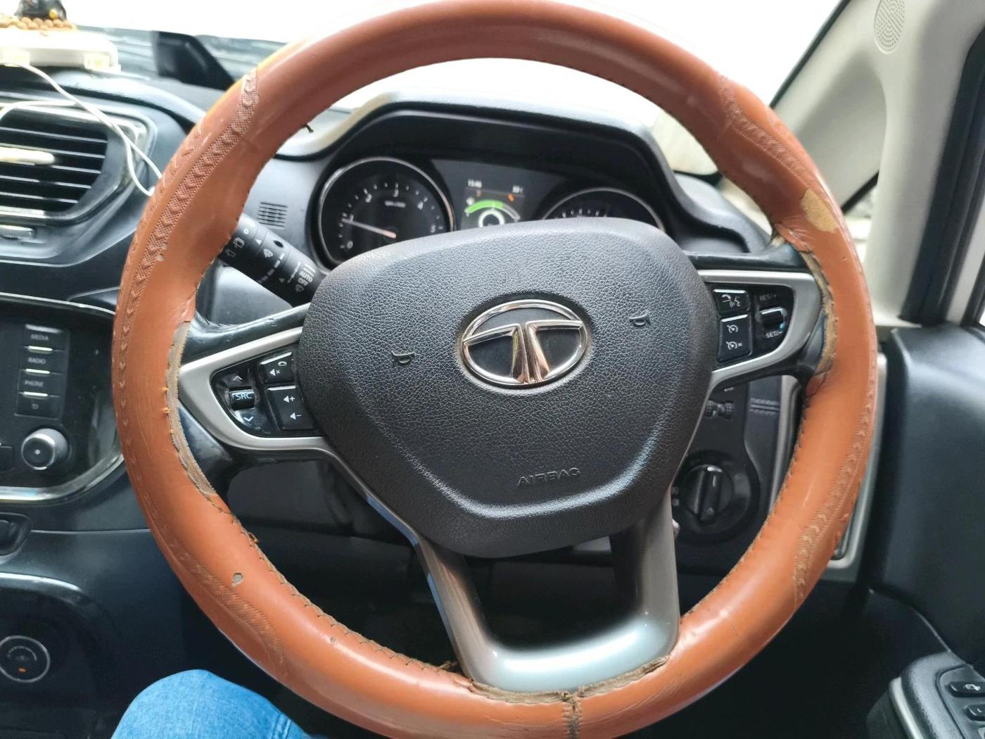 2018 Tata Hexa XT 4X4 7 STR, Diesel, Manual, 1,17,118 km, interior