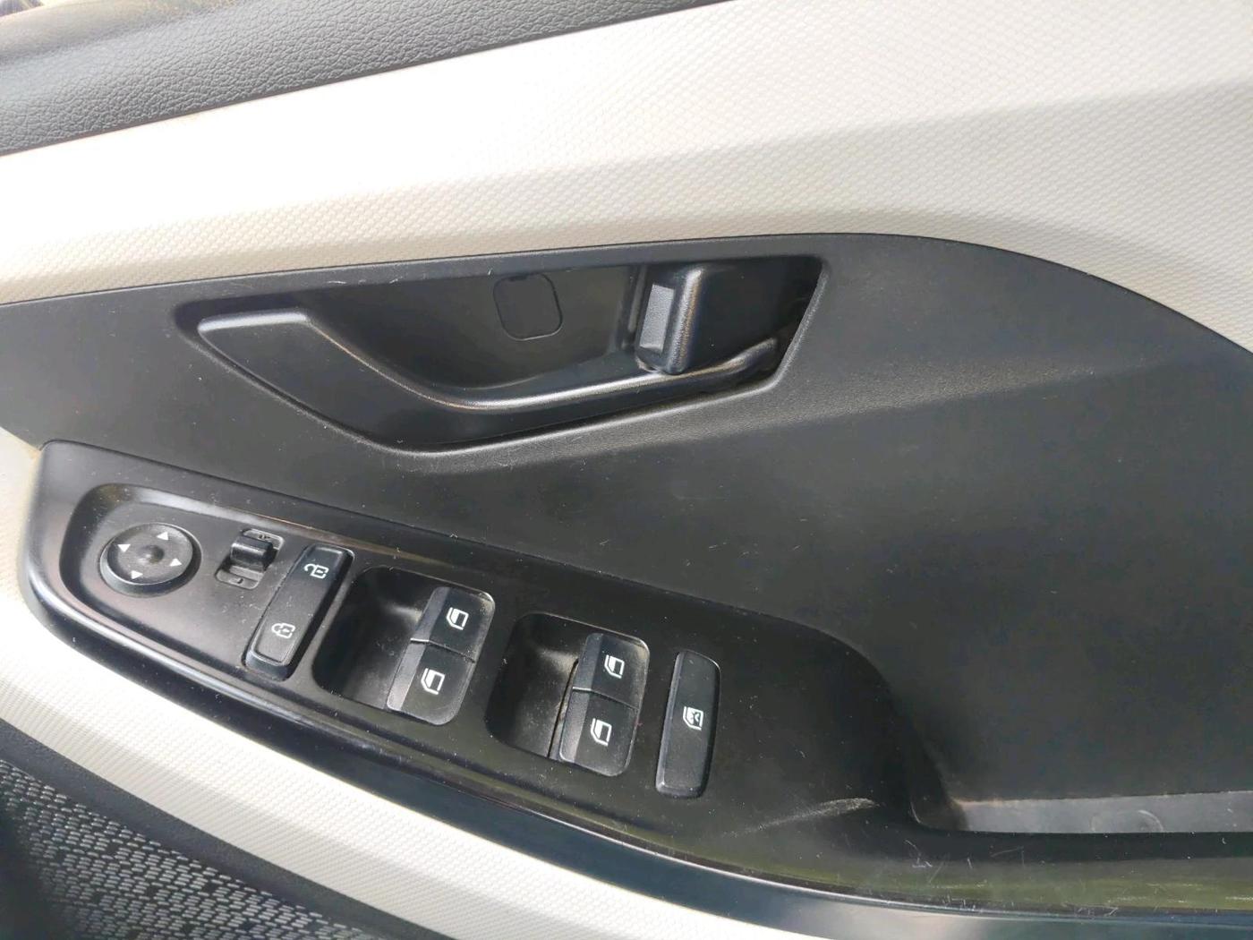 2022 Hyundai Creta EX 1.5 DIESEL, Diesel, Manual, 1,74,188 km, interior