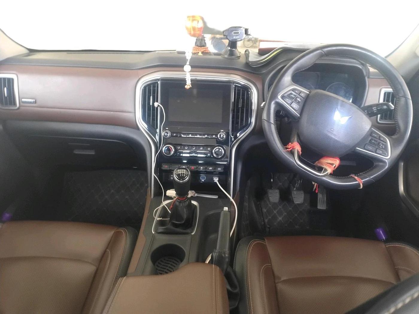 2024 Mahindra SCORPIO-N Z8 S Diesel MT 2WD 7 STR, Diesel, Manual, 64,317 km, interior