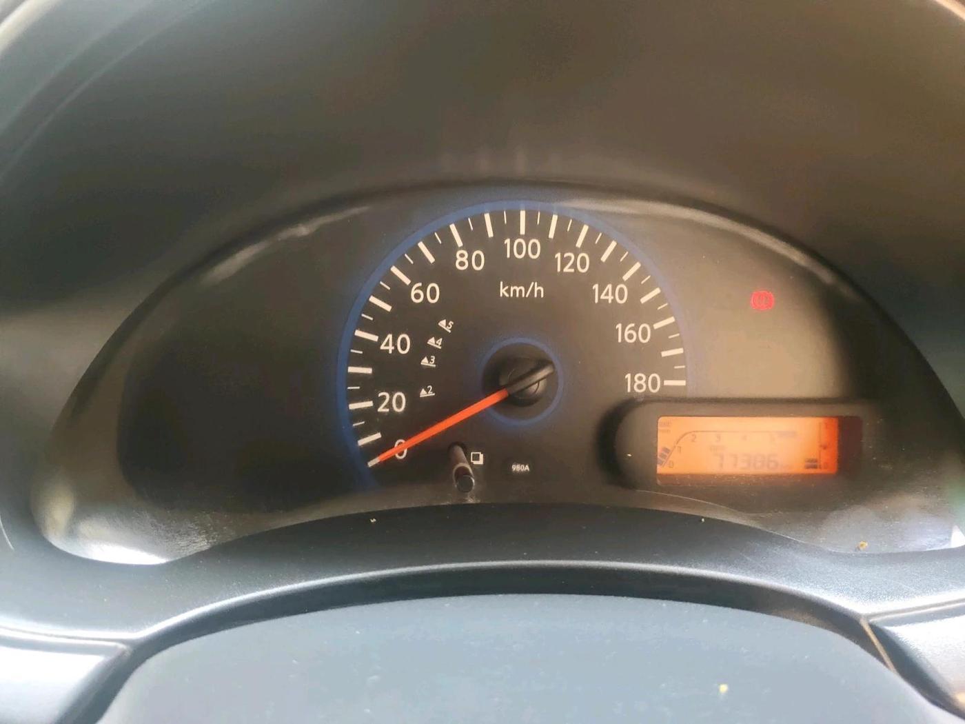 2016 Datsun Go Plus T, Petrol, Manual, 77,386 km, interior