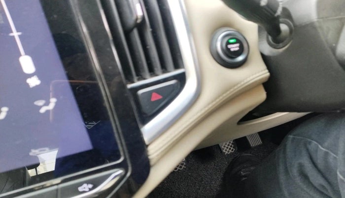 2021 MG HECTOR SHARP 2.0 DIESEL, Diesel, Manual, 1,31,006 km, interior