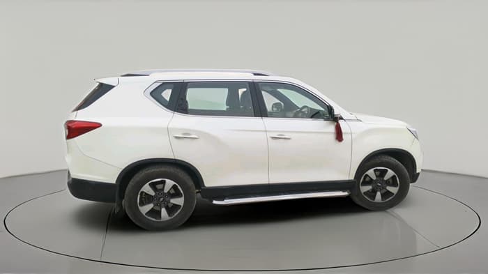2020 Mahindra ALTURAS G4 4WD AT, Diesel, Automatic, 75,441 km, exterior
