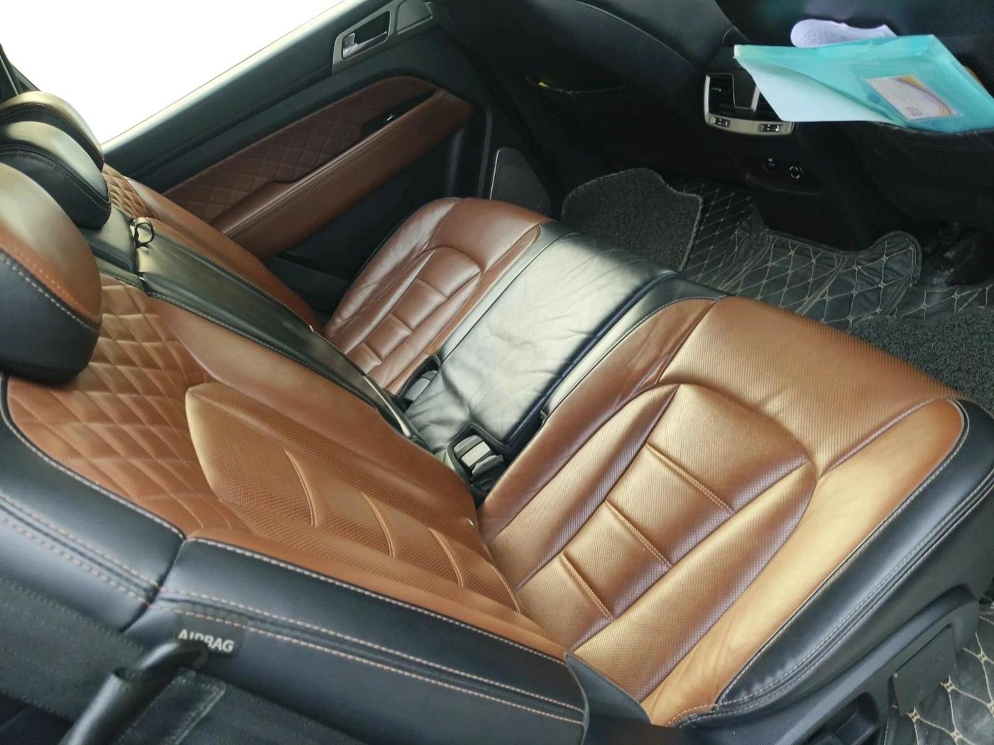 2020 Mahindra ALTURAS G4 4WD AT, Diesel, Automatic, 75,441 km, interior