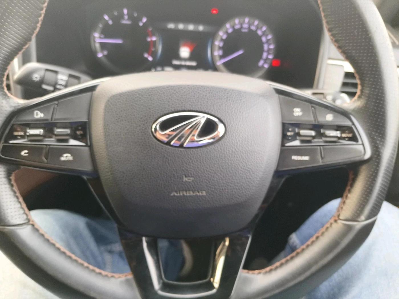 2020 Mahindra ALTURAS G4 4WD AT, Diesel, Automatic, 75,441 km, interior