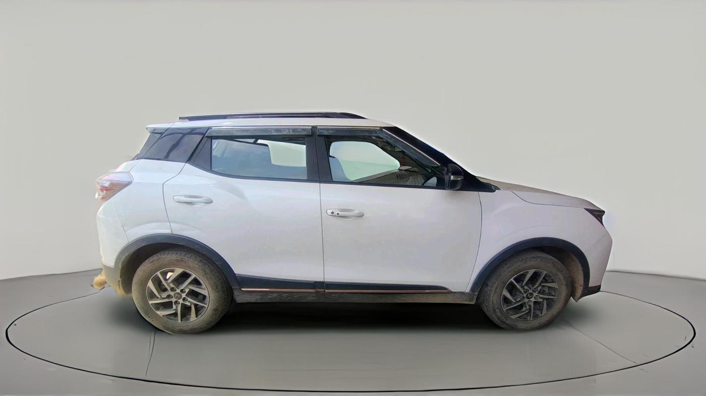 2023 Mahindra XUV400 EL 7.2 KW, Electric, Automatic, 36,631 km, exterior