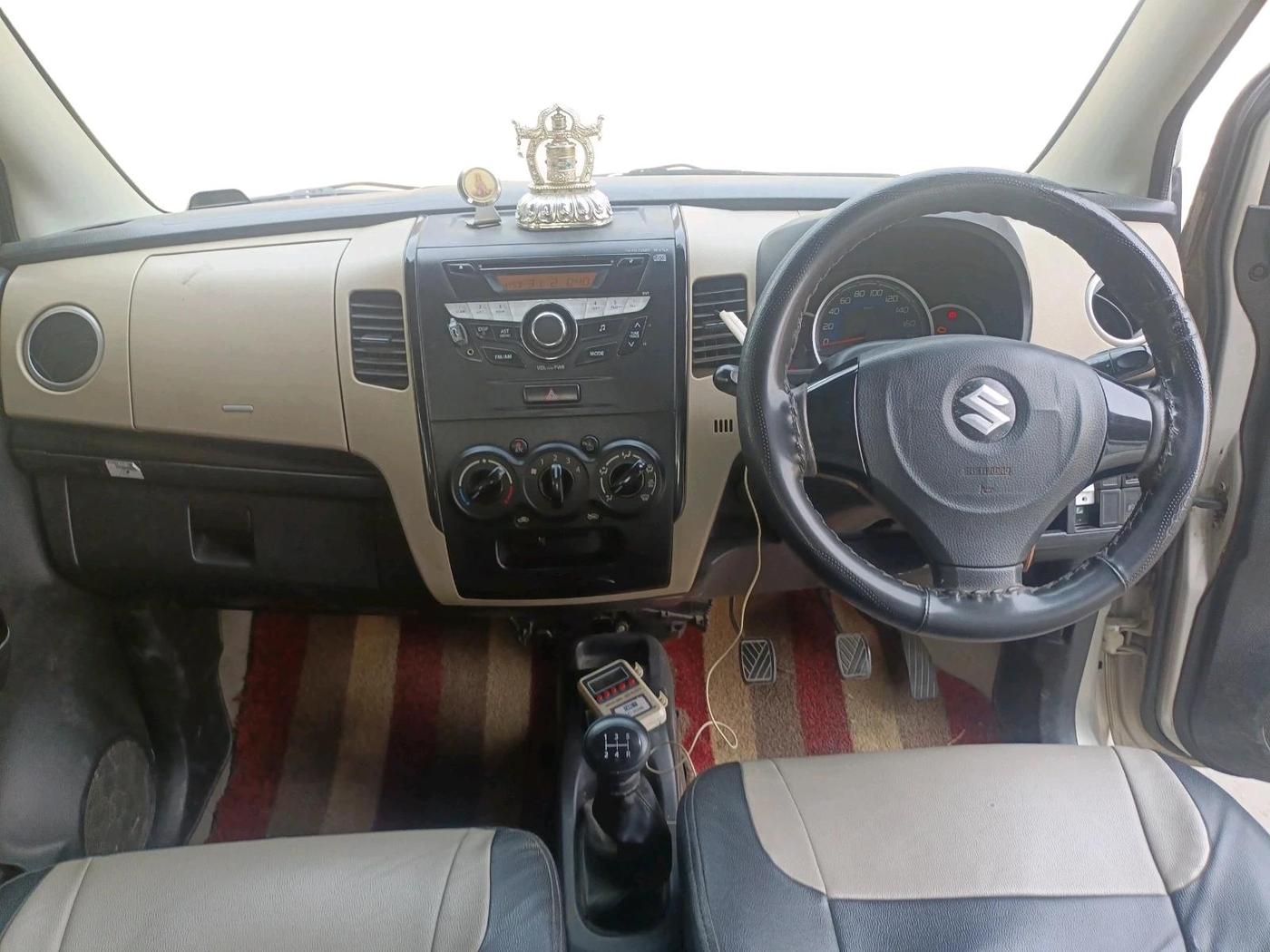 2017 Maruti Wagon R 1.0 VXI+, CNG, Manual, 74,619 km, interior