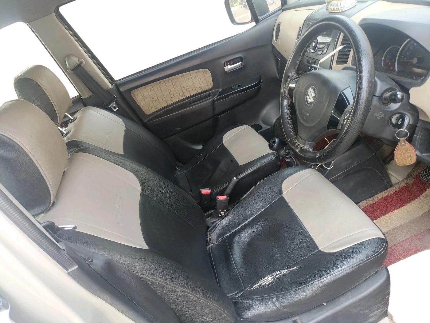 2017 Maruti Wagon R 1.0 VXI+, CNG, Manual, 74,619 km, interior