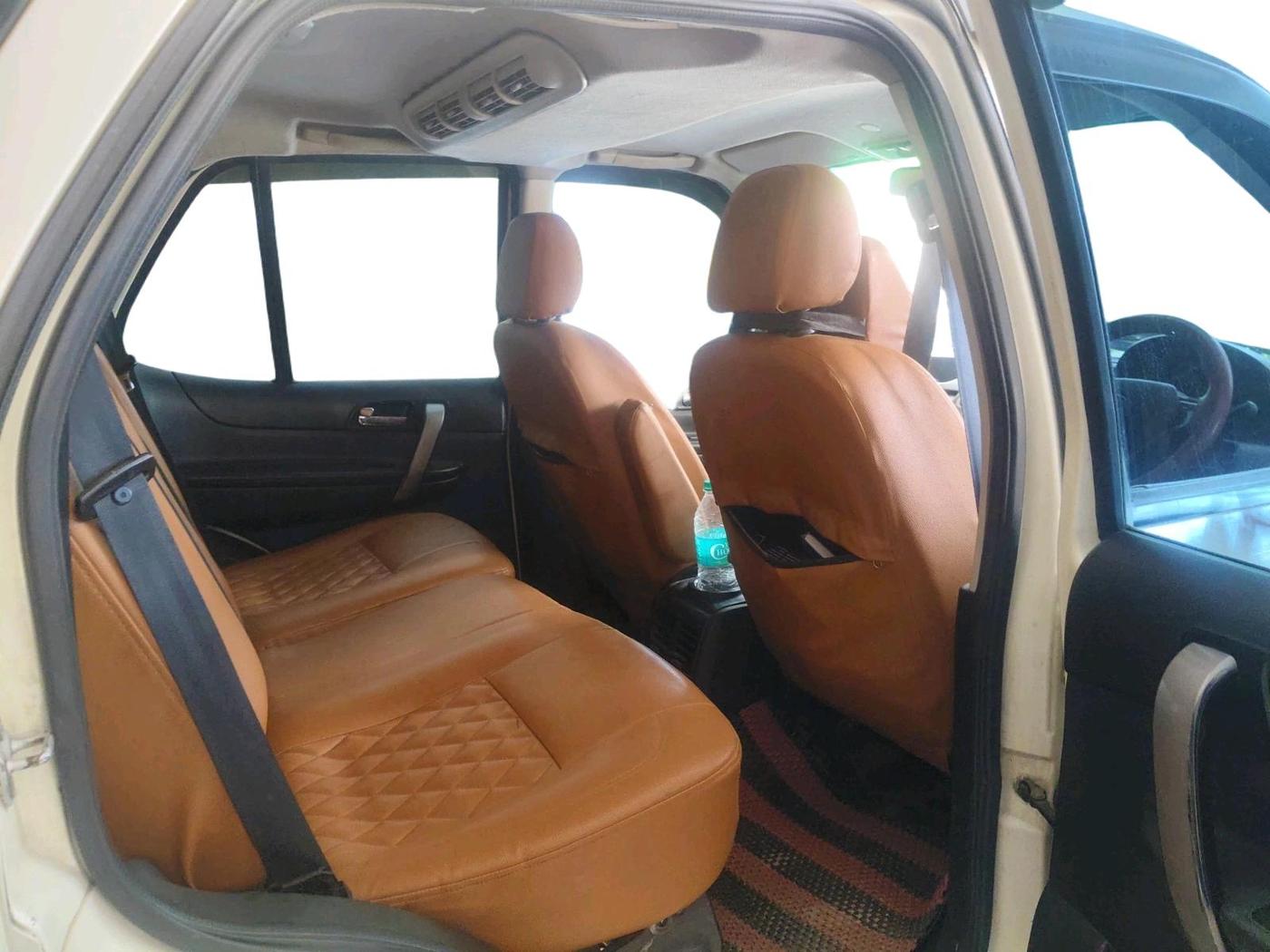 2018 Tata Safari Storme 2.2 EX 4X2, Diesel, Manual, 2,66,080 km, interior