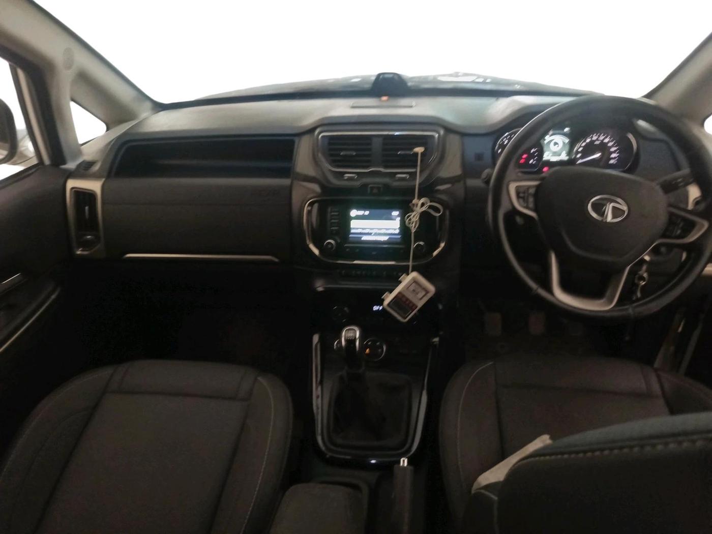 2017 Tata Hexa XT 4X2 6 STR, Diesel, Manual, 23,880 km, interior