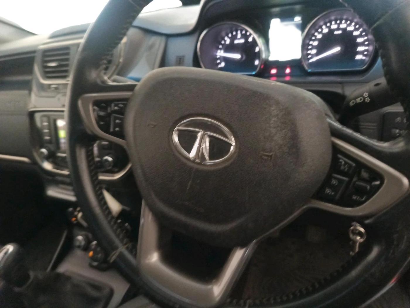 2017 Tata Hexa XT 4X2 6 STR, Diesel, Manual, 23,880 km, interior