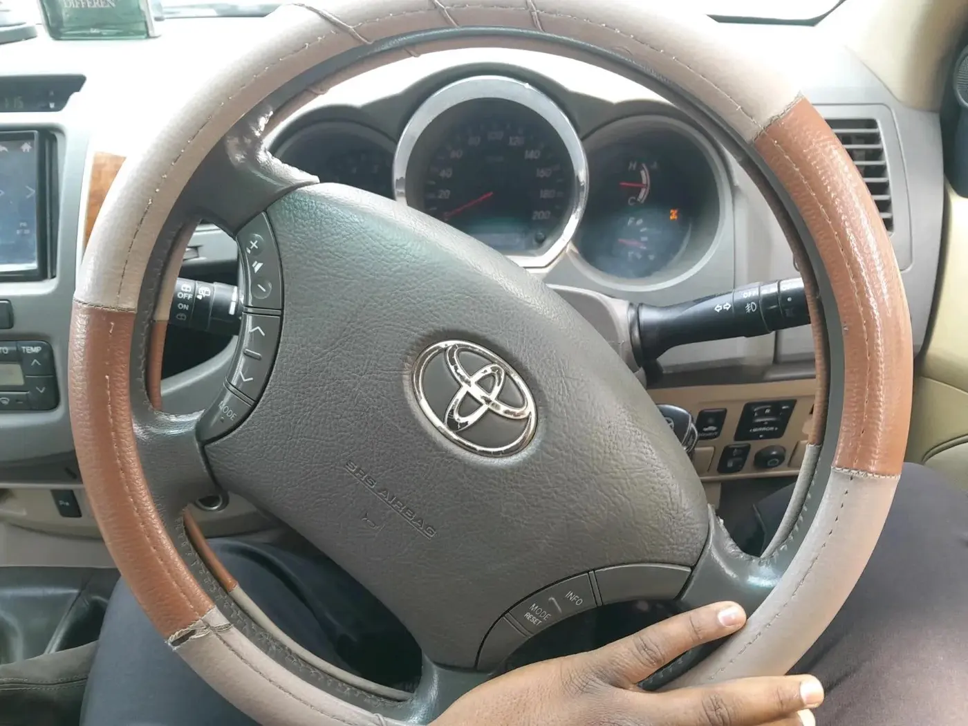 2011 Toyota Fortuner 3.0 4X4 MT, Diesel, Manual, 1,46,483 km, interior