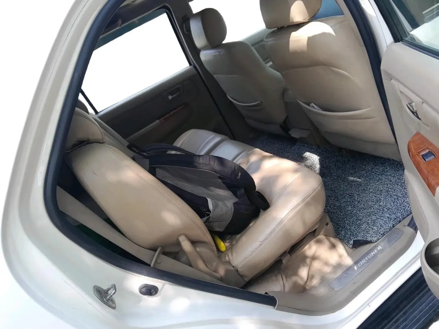 2011 Toyota Fortuner 3.0 4X4 MT, Diesel, Manual, 1,46,483 km, interior