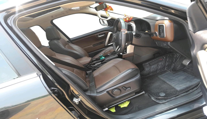 2024 Mahindra SCORPIO-N Z8 L DIESEL AT 2WD 7 STR, Diesel, Automatic, 44,913 km, interior
