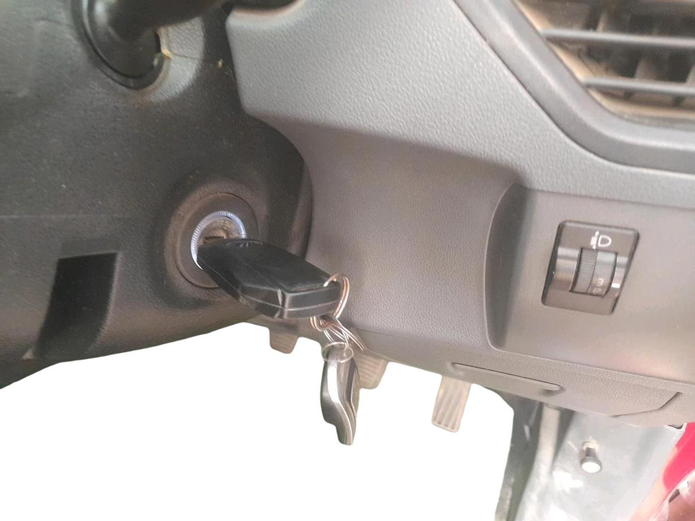 2018 Mahindra KUV 100 NXT K2+ P 6 STR, Petrol, Manual, 26,314 km, interior