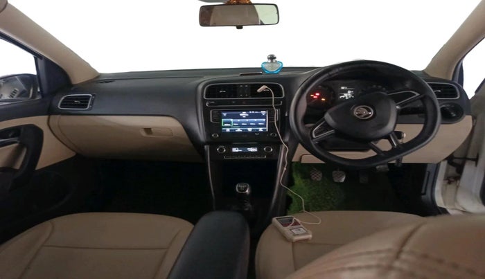 2018 Skoda Rapid AMBITION 1.6 MPI MT, Petrol, Manual, 75,272 km, interior