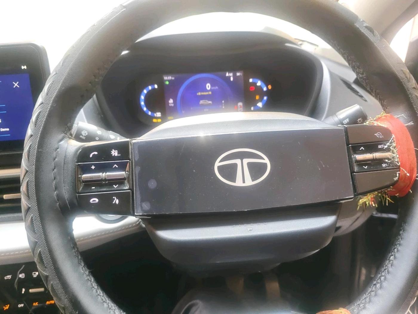 2024 Tata NEXON CREATIVE + 1.2 PETROL, Petrol, Manual, 35,905 km, interior
