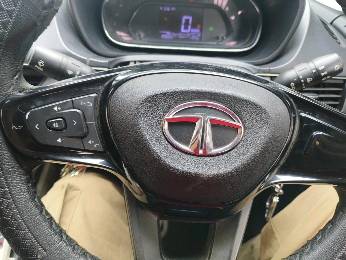 2020 Tata NEXON XM SUNROOF DIESEL, Diesel, Manual, 1,16,563 km, interior