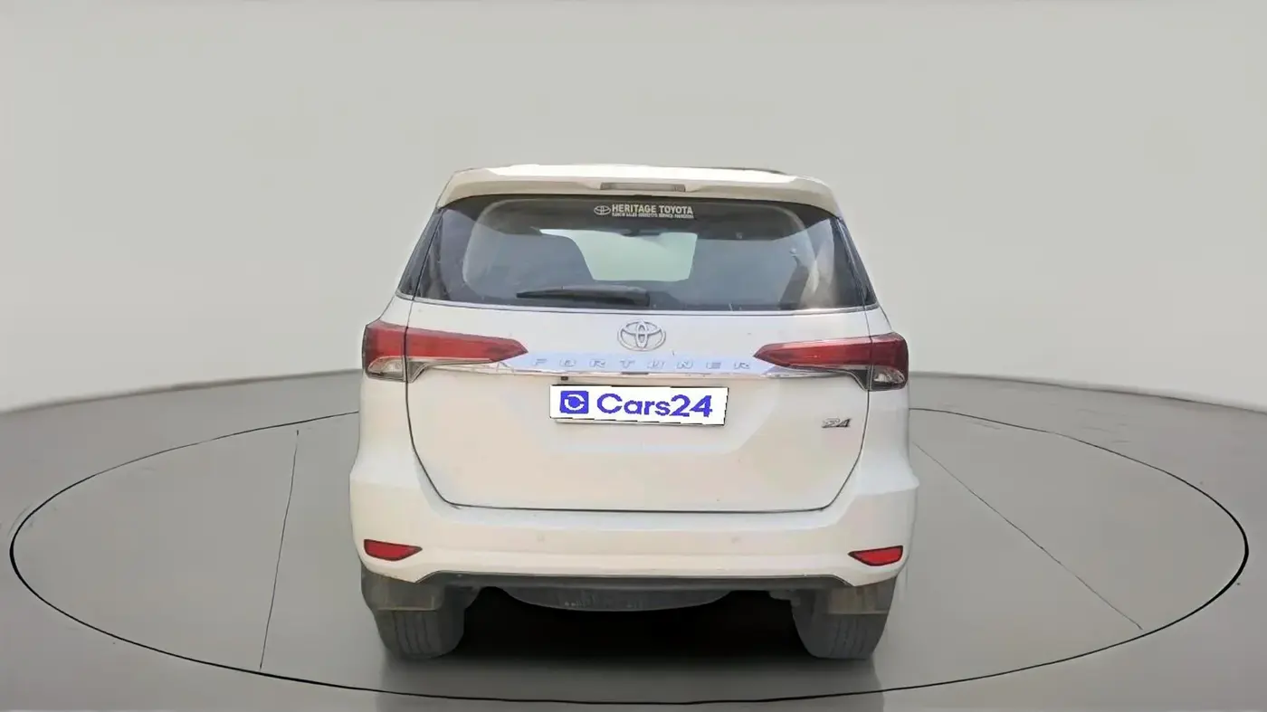 2018 Toyota Fortuner 2.8 4X4 MT, Diesel, Manual, 1,17,079 km, exterior