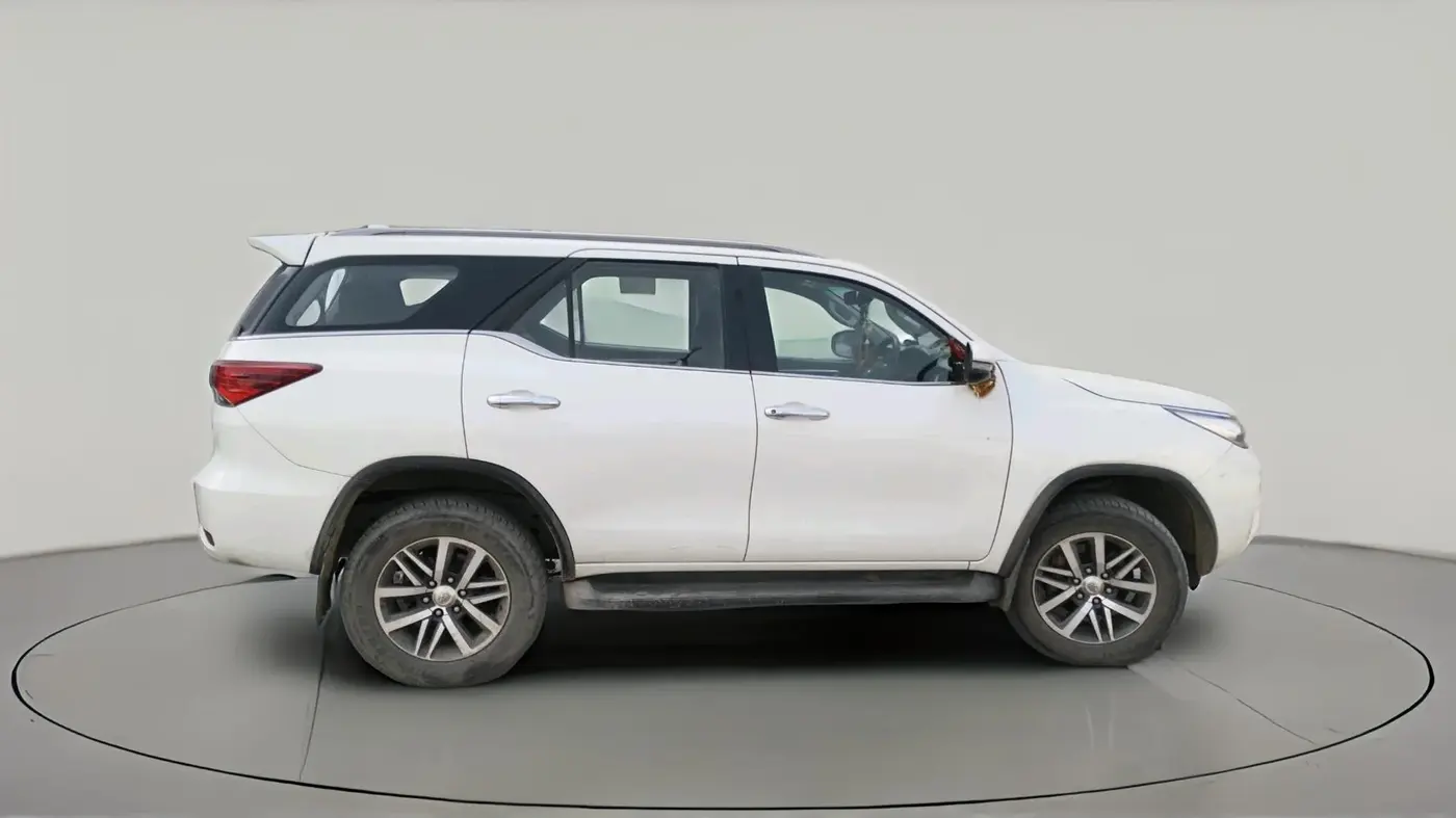 2018 Toyota Fortuner 2.8 4X4 MT, Diesel, Manual, 1,17,079 km, exterior