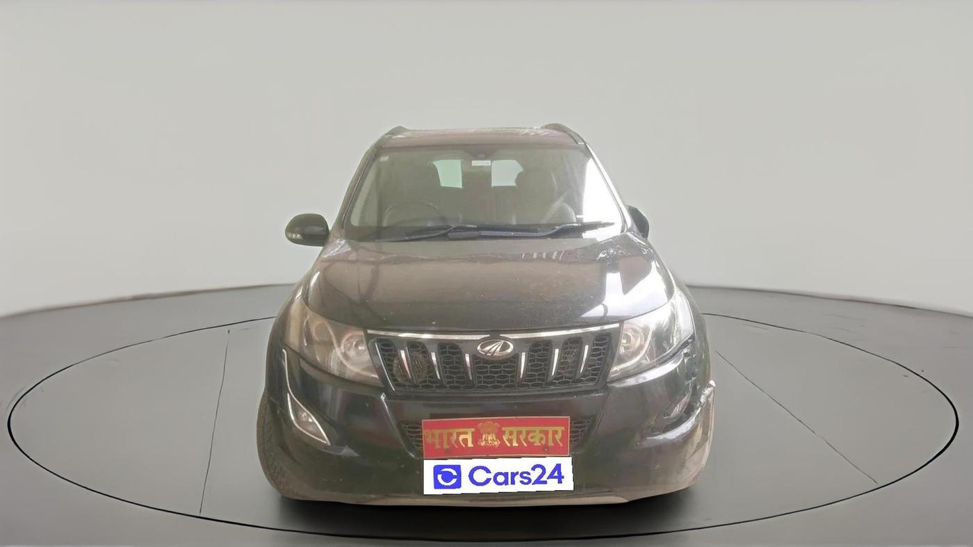 2015 Mahindra XUV500 W10, Diesel, Manual, 1,22,510 km, exterior