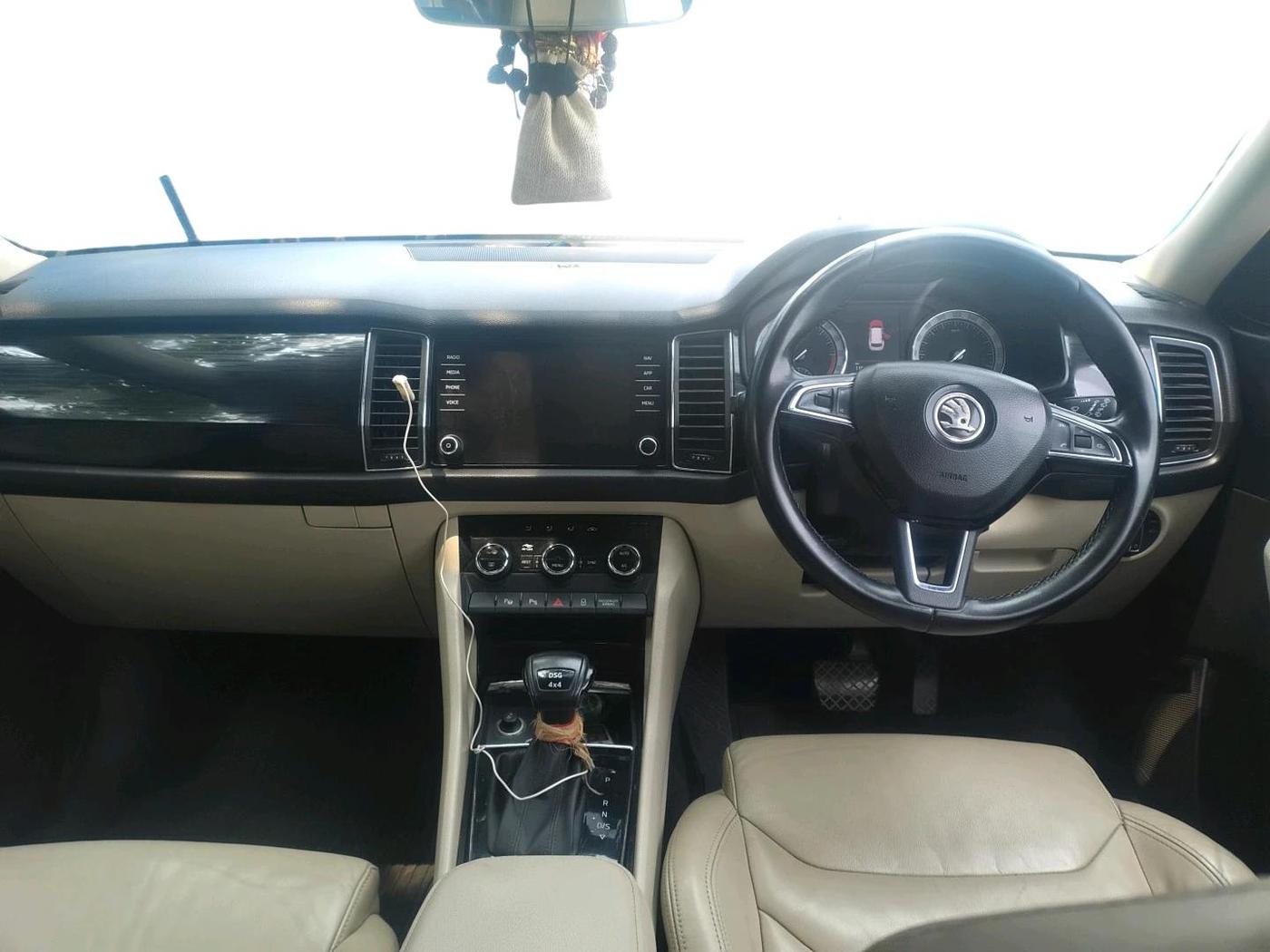 2018 Skoda Kodiaq STYLE 2.0 TDI 4X4 AT, Diesel, Automatic, 1,19,035 km, interior