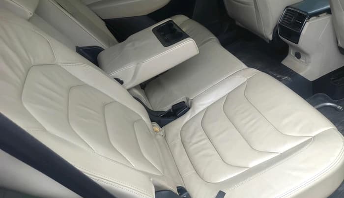 2018 Skoda Kodiaq STYLE 2.0 TDI 4X4 AT, Diesel, Automatic, 1,19,035 km, interior