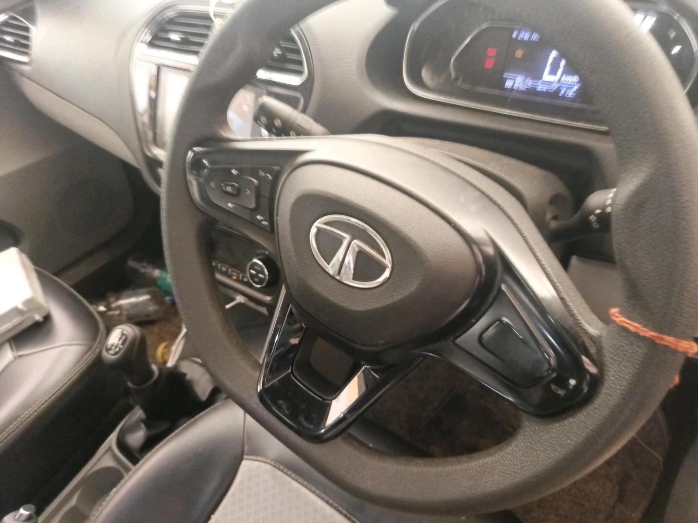 2020 Tata Tiago XZ PLUS PETROL, Petrol, Manual, 88,185 km, interior