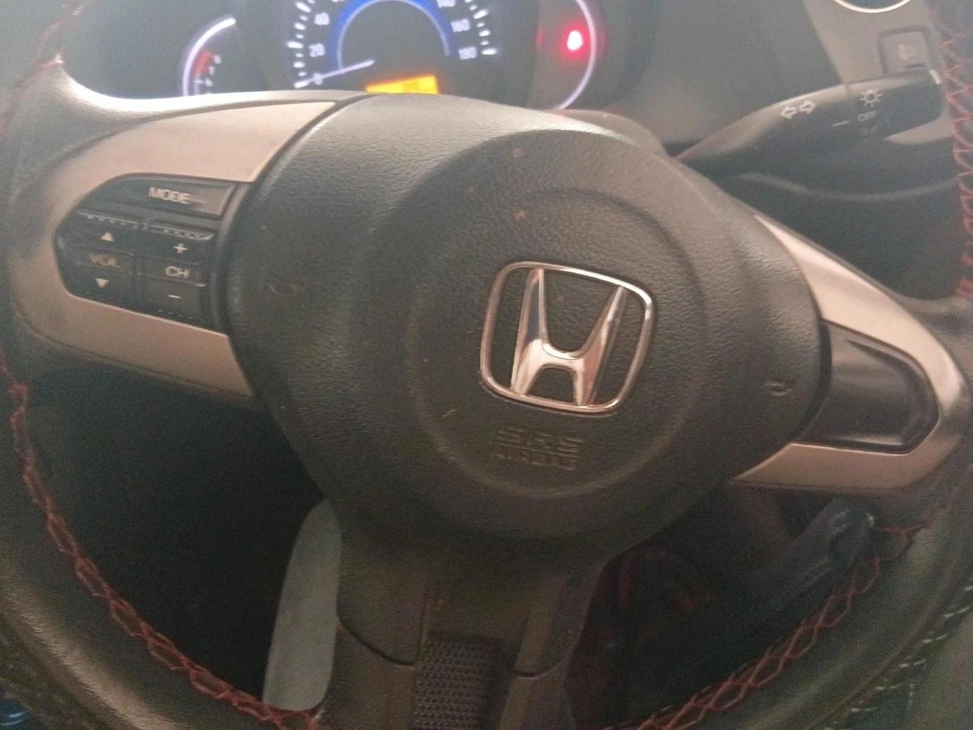 2015 Honda Amaze 1.2L I-VTEC VX, Petrol, Manual, 1,22,181 km, interior