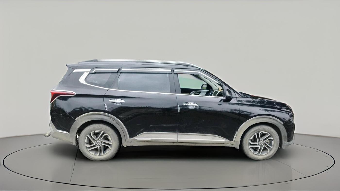 2022 KIA CARENS LUXURY PLUS 1.5 DIESEL AT 7 STR, Diesel, Automatic, 45,113 km, exterior