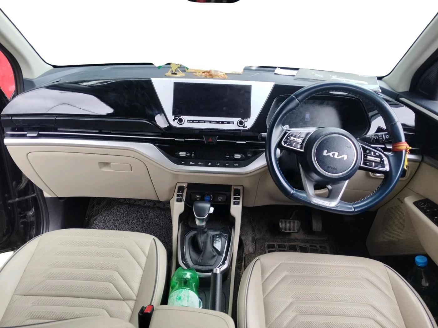 2022 KIA CARENS LUXURY PLUS 1.5 DIESEL AT 7 STR, Diesel, Automatic, 45,113 km, interior