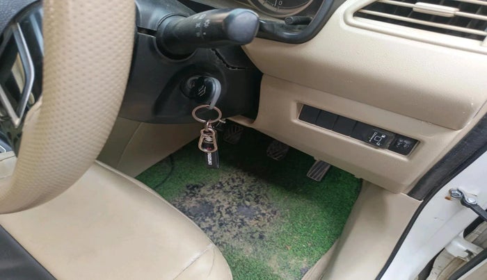 2018 Maruti Dzire VXI, CNG, Manual, 63,177 km, interior